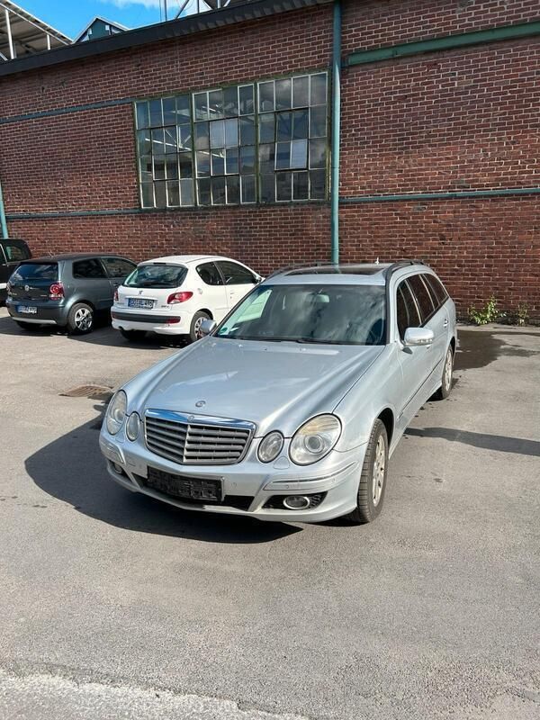 Grau Gebraucht 2008 Mercedes E220 Kombi | 1.800 € (Superpreis) - Bild 1/4