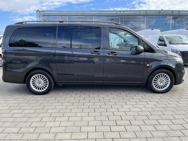Gebraucht Mercedes e-Vito 150 kW (204 PS) 2024 Graphitgrau Van / Kleinbus