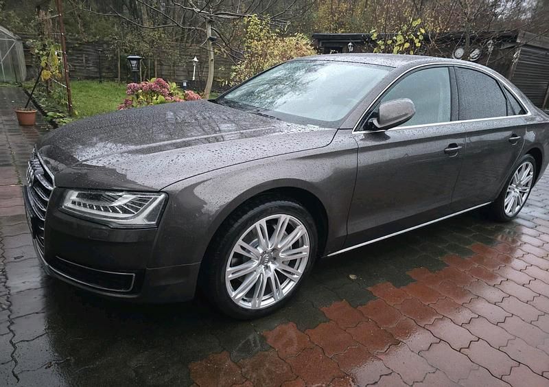 Braun Gebraucht 2015 Audi A8 Limousine | 22.900 € (Fairer Preis) - Bild 1/4
