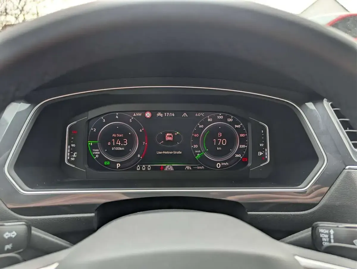 Gebraucht VW Tiguan Allspace R-line 190 PS (139 kW) 2023 Weiß SUV