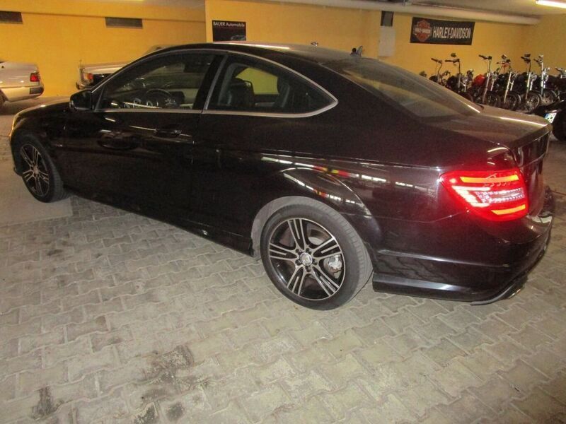 Gebraucht Mercedes C180 AMG 156 PS (114 kW) 2013 Schwarz Coupé