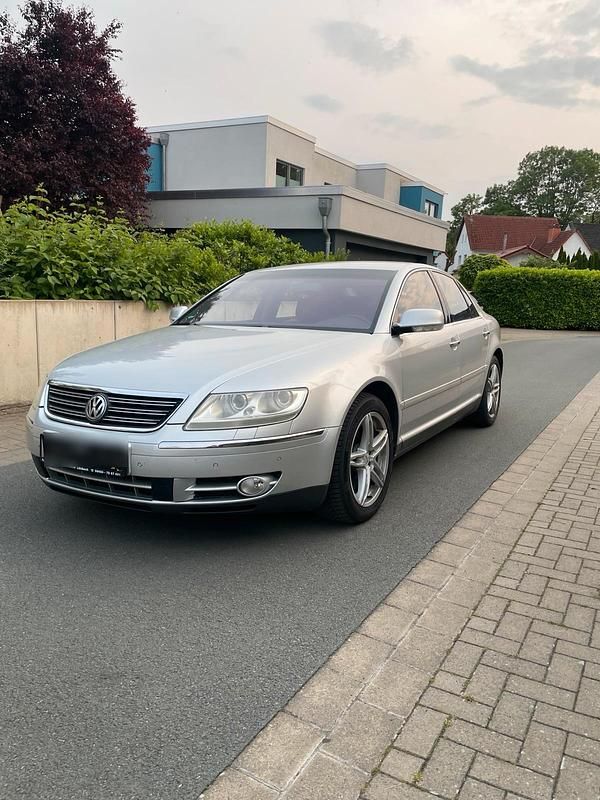 Silber Gebraucht 2006 VW Phaeton Limousine | 4.400 € (Fairer Preis) - Bild 1/4