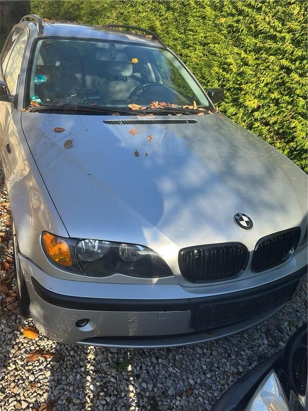 Silber Gebraucht 2003 BMW 316 Kombi | 969 € - Bild 1/4