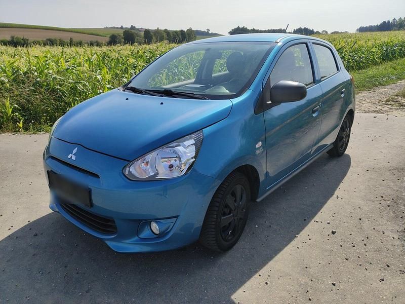 Blau Gebraucht 2015 Mitsubishi Space Star Kleinwagen | 2.990 € - Bild 1/4