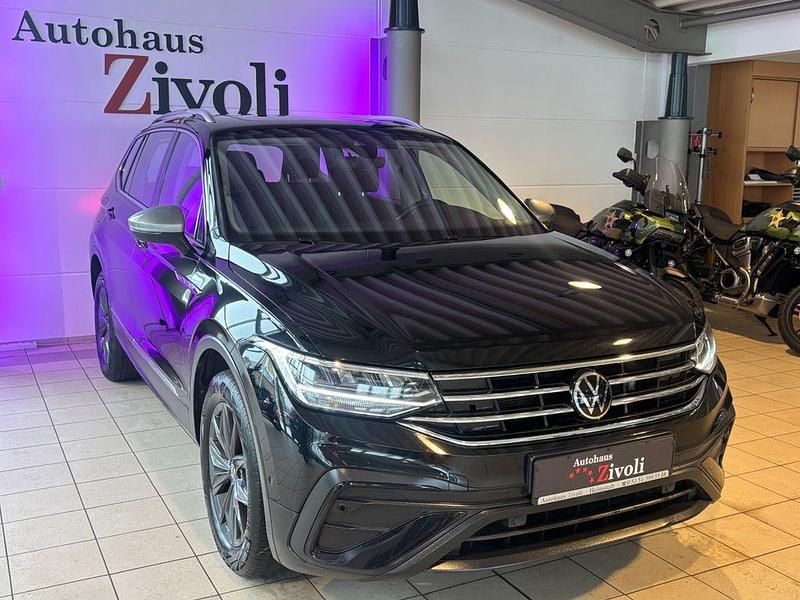 Gebraucht VW Tiguan Allspace Life 150 PS (110 kW) 2022 Schwarz SUV