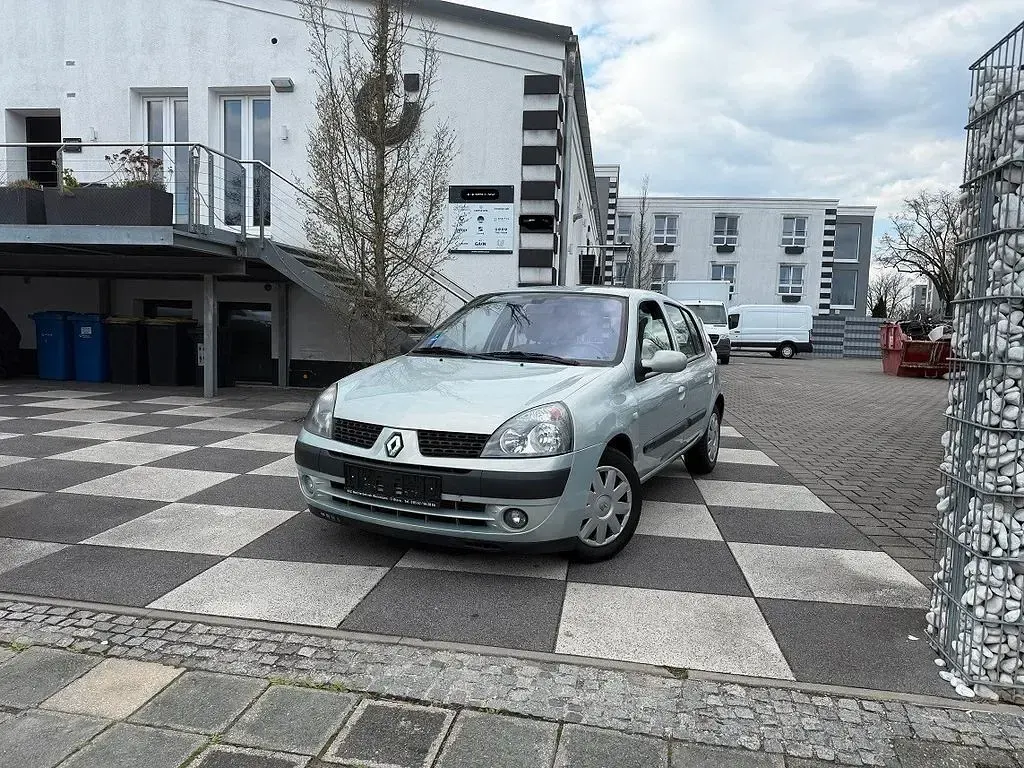 Gebraucht Renault Clio II Dynamique 98 PS (72 kW) 2005 Grau Limousine