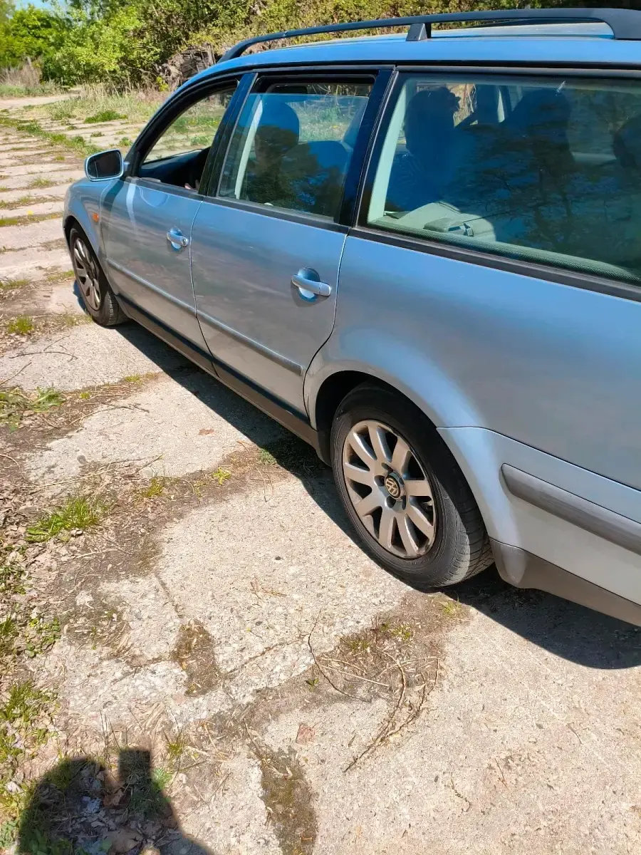 Gebraucht VW Passat 115 PS (84 kW) 1997 Blau Kombi