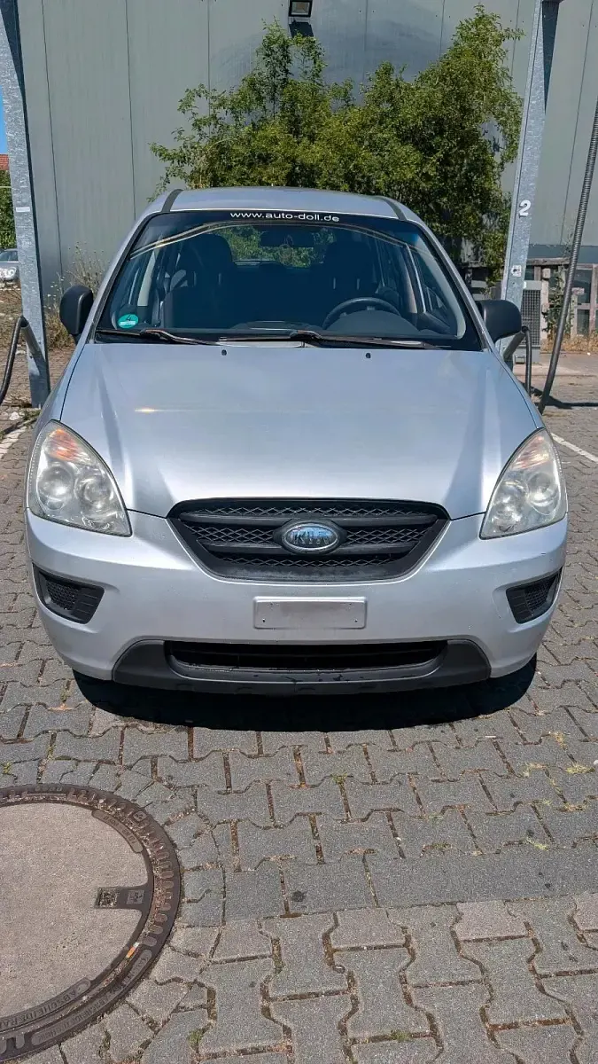 Gebraucht Kia Carens 144 PS (105 kW) 2007 Silber Van / Kleinbus