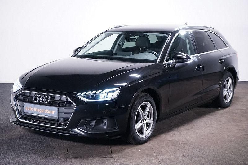 Black metallic Gebraucht 2022 Audi A4 Kombi | 24.149 € (Superpreis) - Bild 1/4