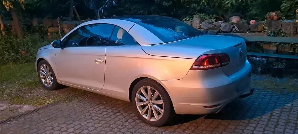 Gebraucht VW Eos 140 PS (102 kW) 2011 Silber Cabrio