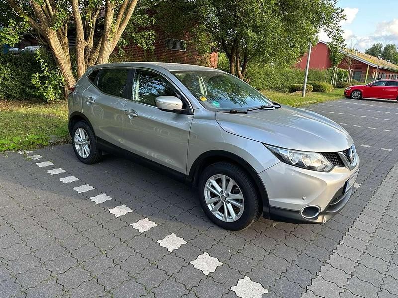 Silber Gebraucht 2014 Nissan Qashqai Acenta SUV | 8.000 € (Fairer Preis) - Bild 1/4