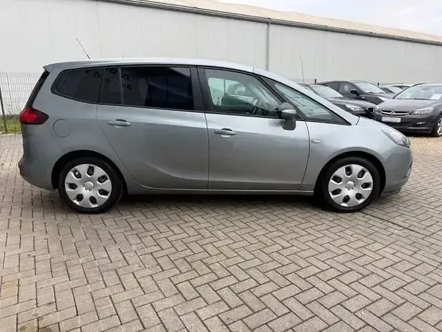 Gebraucht Opel Zafira Tourer 120 PS (88 kW) 2012 Silber Van / Kleinbus