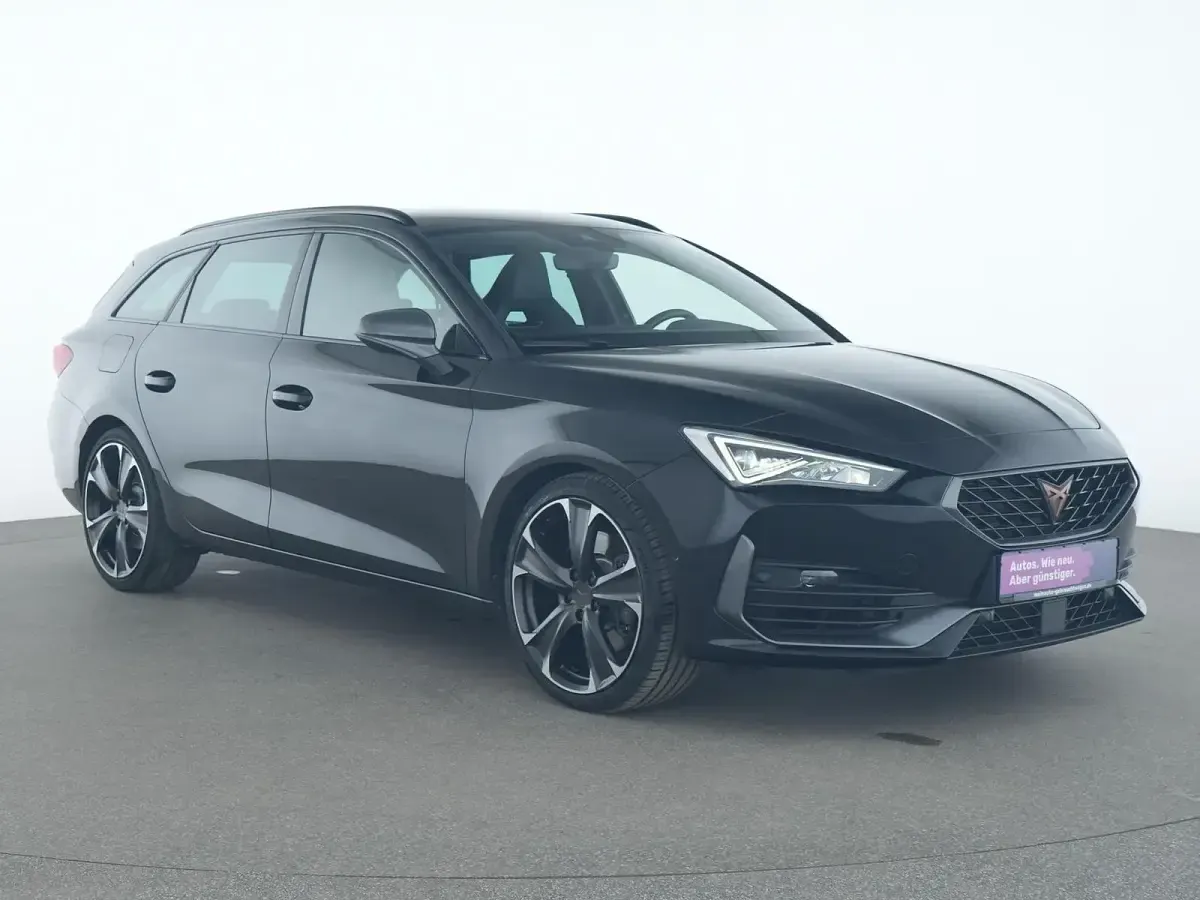Używany Cupra Leon VZ 310 KM (228 kW) 2022 Czarny Sedan/Limuzyna