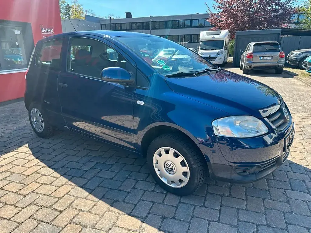 Second-hand VW Fox 54 CP (39 kW) 2008 Albastru Hatchback