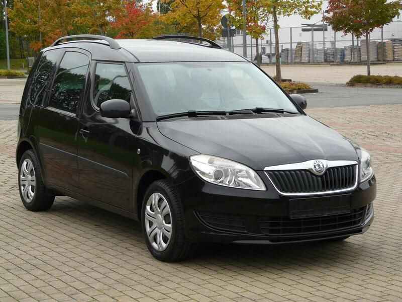 Schwarz Gebraucht 2010 Skoda Roomster Style Kombi | 4.900 € (Fairer Preis) - Bild 1/4