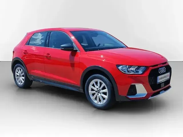 Gebraucht Audi A1 Design 110 PS (80 kW) 2021 Misanorot perleffekt SUV