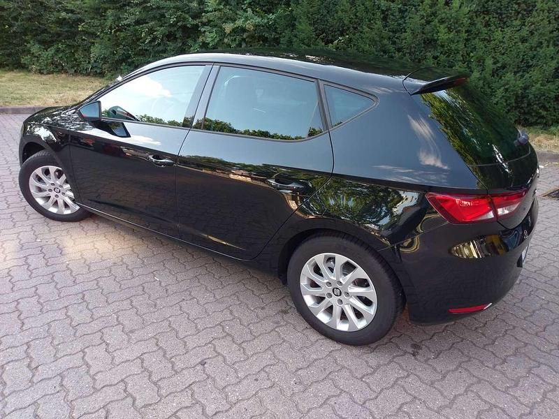 Gebraucht Seat Leon ST Style 105 PS (77 kW) 2015 Schwarz Kombi