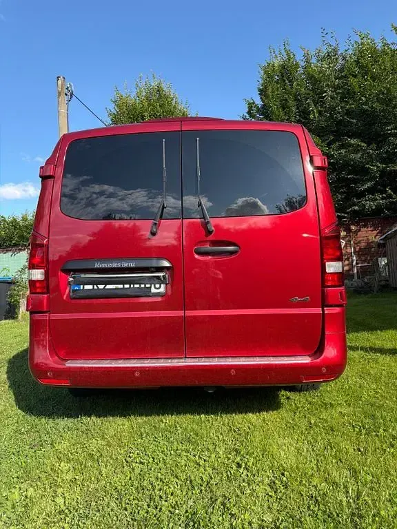 Gebraucht Mercedes Vito 190 PS (139 kW) 2022 Rot Van