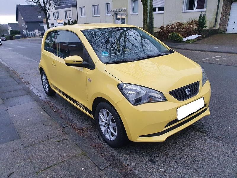 Gelb Gebraucht 2016 Seat Mii Kleinwagen | 6.500 € (Fairer Preis) - Bild 1/4