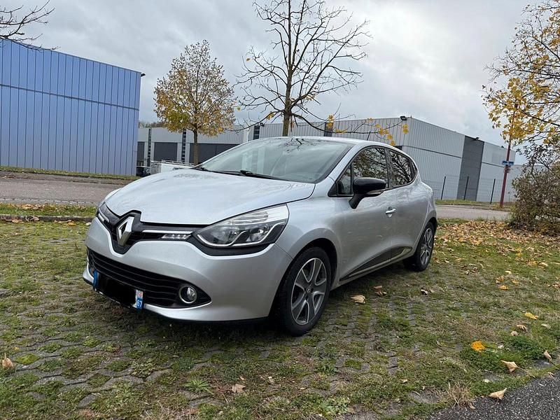 Grau Gebraucht 2015 Renault Clio IV Limousine | 7.099 € (Guter Preis) - Bild 1/4