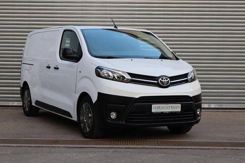 Weiß Gebraucht 2017 Toyota Proace Comfort Van | 15.980 € (Fairer Preis) - Bild 1/4