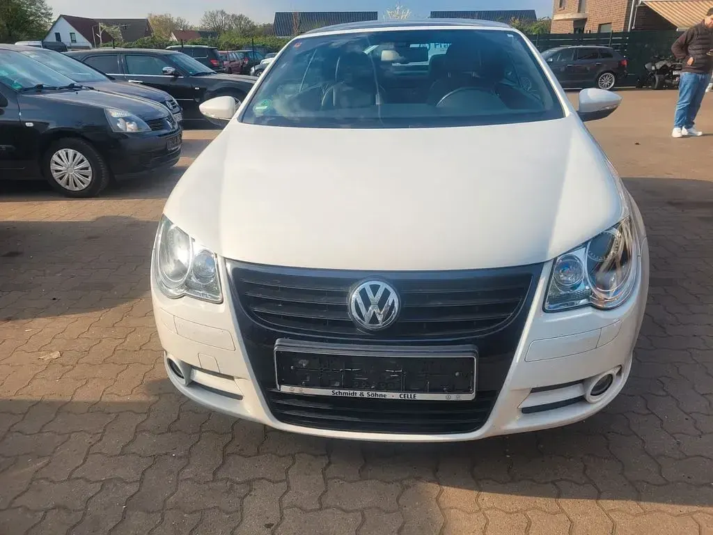 Usata VW Eos 160 CV (117 kW) 2010 Bianco Cabrio