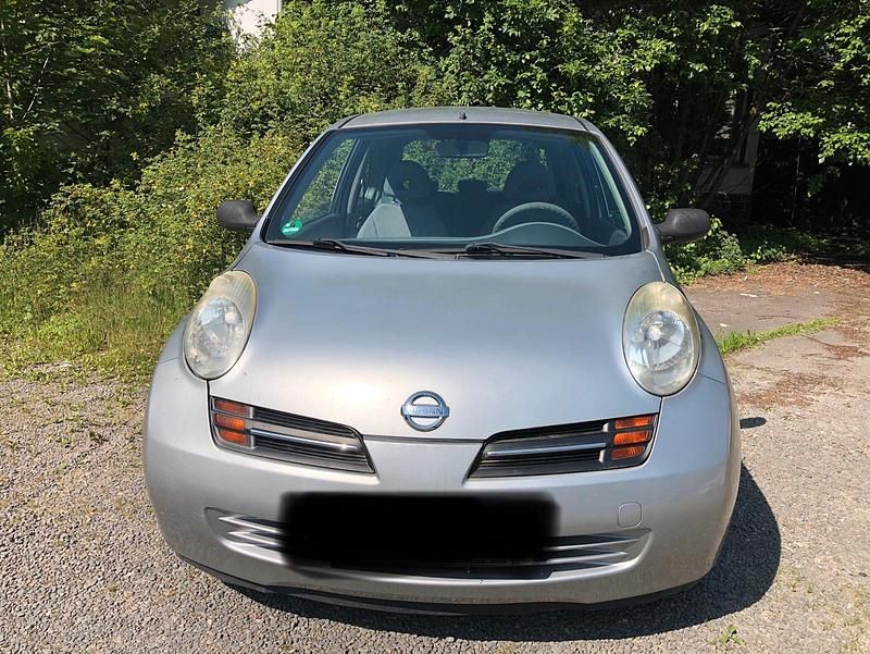 Silber Gebraucht 2003 Nissan Micra Kleinwagen | 399 € (Superpreis) - Bild 1/4
