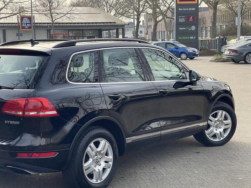 Gebraucht VW Touareg 333 PS (244 kW) 2011 Schwarz SUV