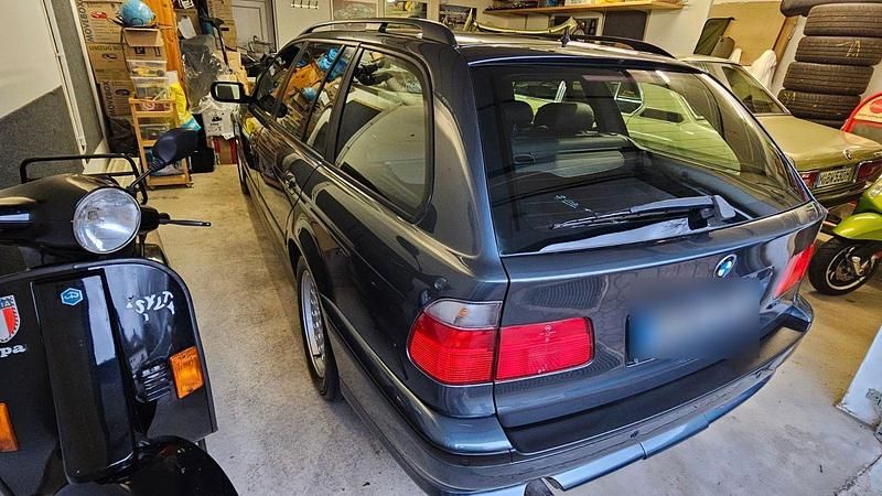 Second-hand BMW 540 Shadowline 286 CP (210 kW) 2000 Gri Break
