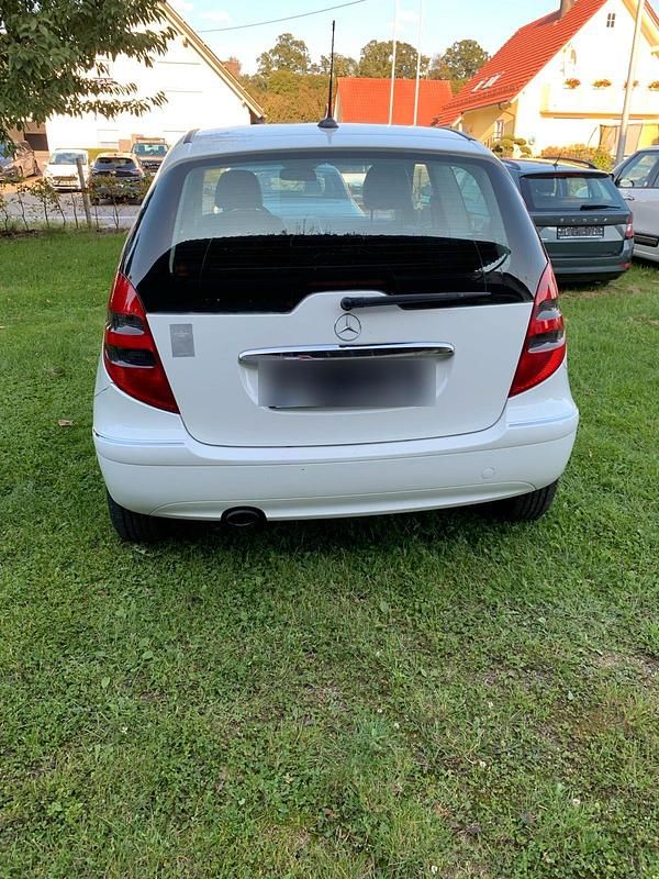 Gebraucht Mercedes A150 95 PS (69 kW) 2005 Weiß Kleinwagen