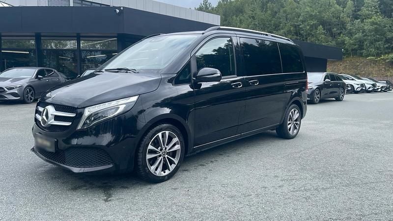 Gebraucht Mercedes V220 163 PS (119 kW) 2020 Schwarz Van / Kleinbus