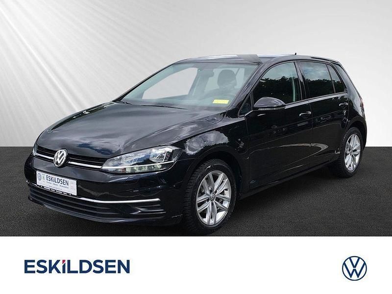 Schwarz Gebraucht 2017 VW Golf VII Comfortline Limousine | 15.330 € (Etwas zu teuer) - Bild 1/4