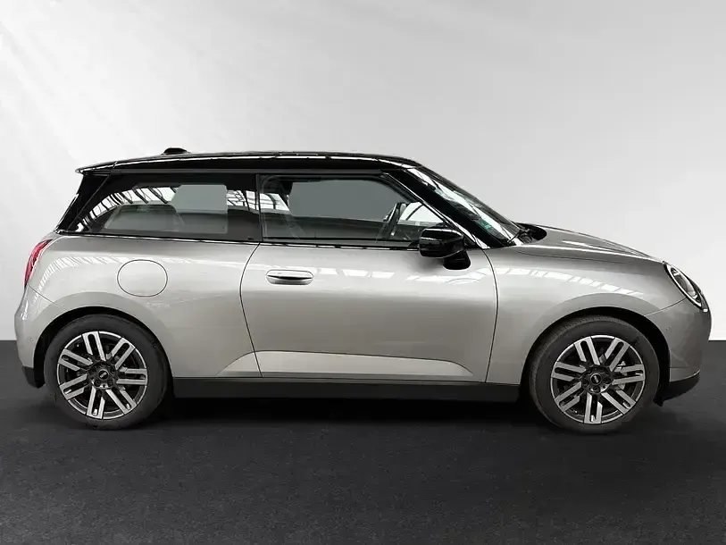 Gebraucht Mini Cooper 135 kW (184 PS) 2025 Melting silver iii Kleinwagen