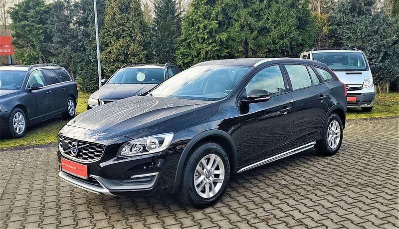 Gebraucht Volvo V60 CC 150 PS (110 kW) 2016 Schwarz Kombi