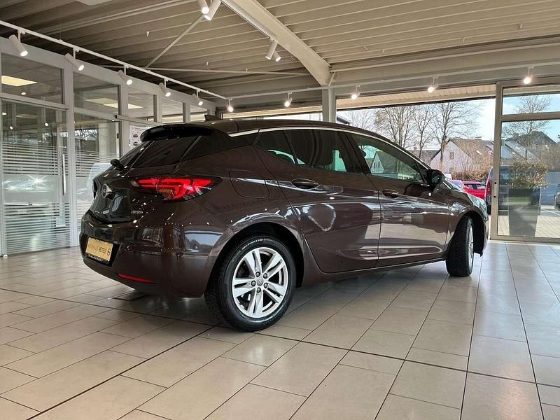 Gebraucht Opel Astra Dynamic 150 PS (110 kW) 2016 Braun Kleinwagen