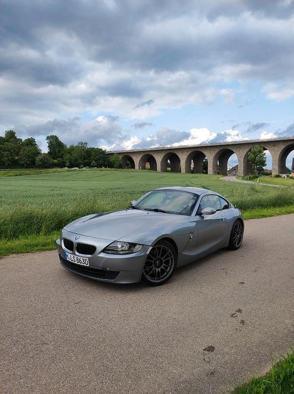 Grau Gebraucht 2007 BMW Z4 Sport Line Coupé | 14.900 € (Fairer Preis) - Bild 1/4
