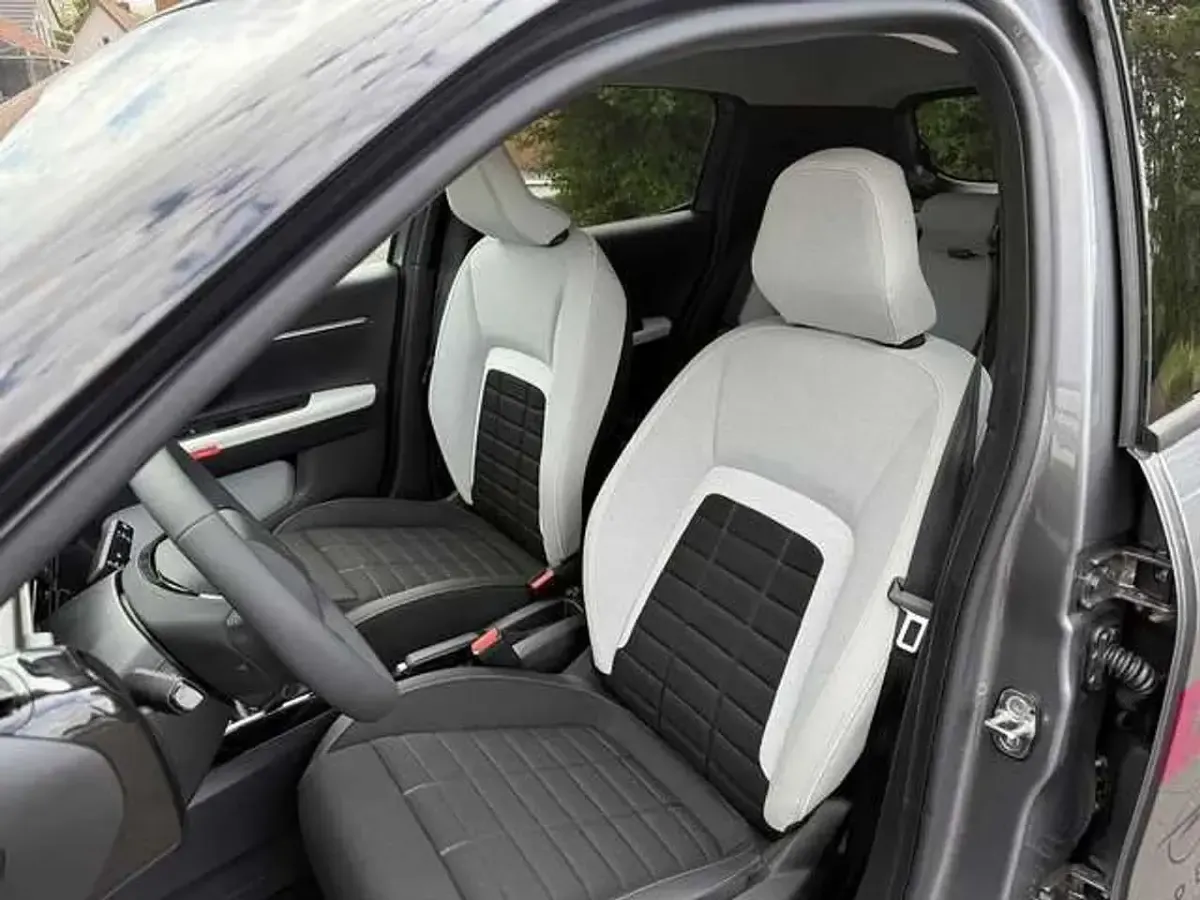 Gebraucht Citroën C3 Start 101 PS (74 kW) 2024 Grau Kleinwagen