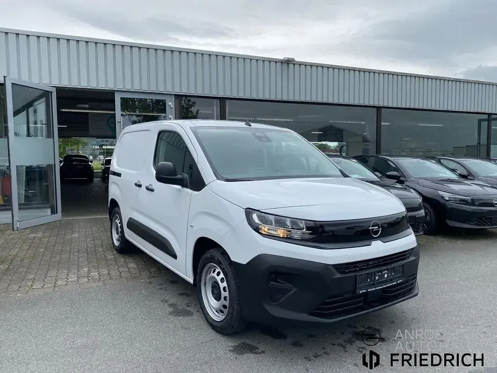 Neu Opel Combo 131 PS (96 kW) 2026 Weiss Van / Kleinbus