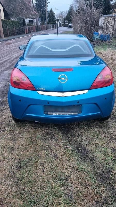 Gebraucht Opel Tigra 90 PS (66 kW) 2006 Blau Cabrio