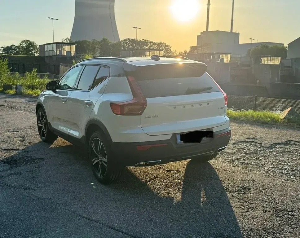 Gebraucht Volvo XC40 R-Design 190 PS (139 kW) 2018 Weiß SUV