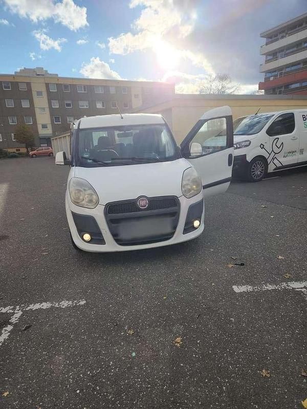 Gebraucht Fiat Doblò 105 PS (77 kW) 2010 Van / Kleinbus