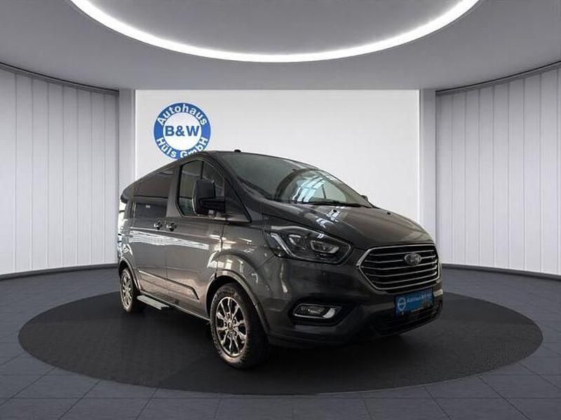 Gebraucht Ford Tourneo Custom Titanium 170 PS (125 kW) 2018 Grau Van