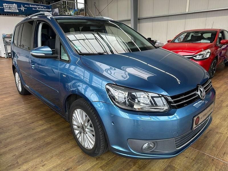 Gebraucht VW Touran Cup 140 PS (102 kW) 2015 Blau Van / Kleinbus