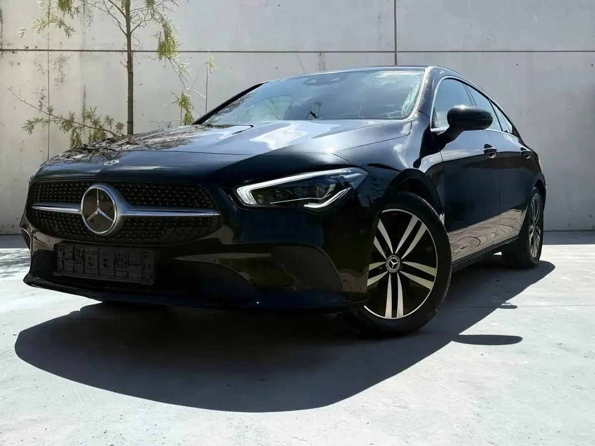 Gebraucht Mercedes CLA200 150 PS (110 kW) 2022 Schwarz Kombi