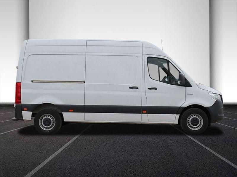 Usado Mercedes E-Sprinter 2022 Branco Van