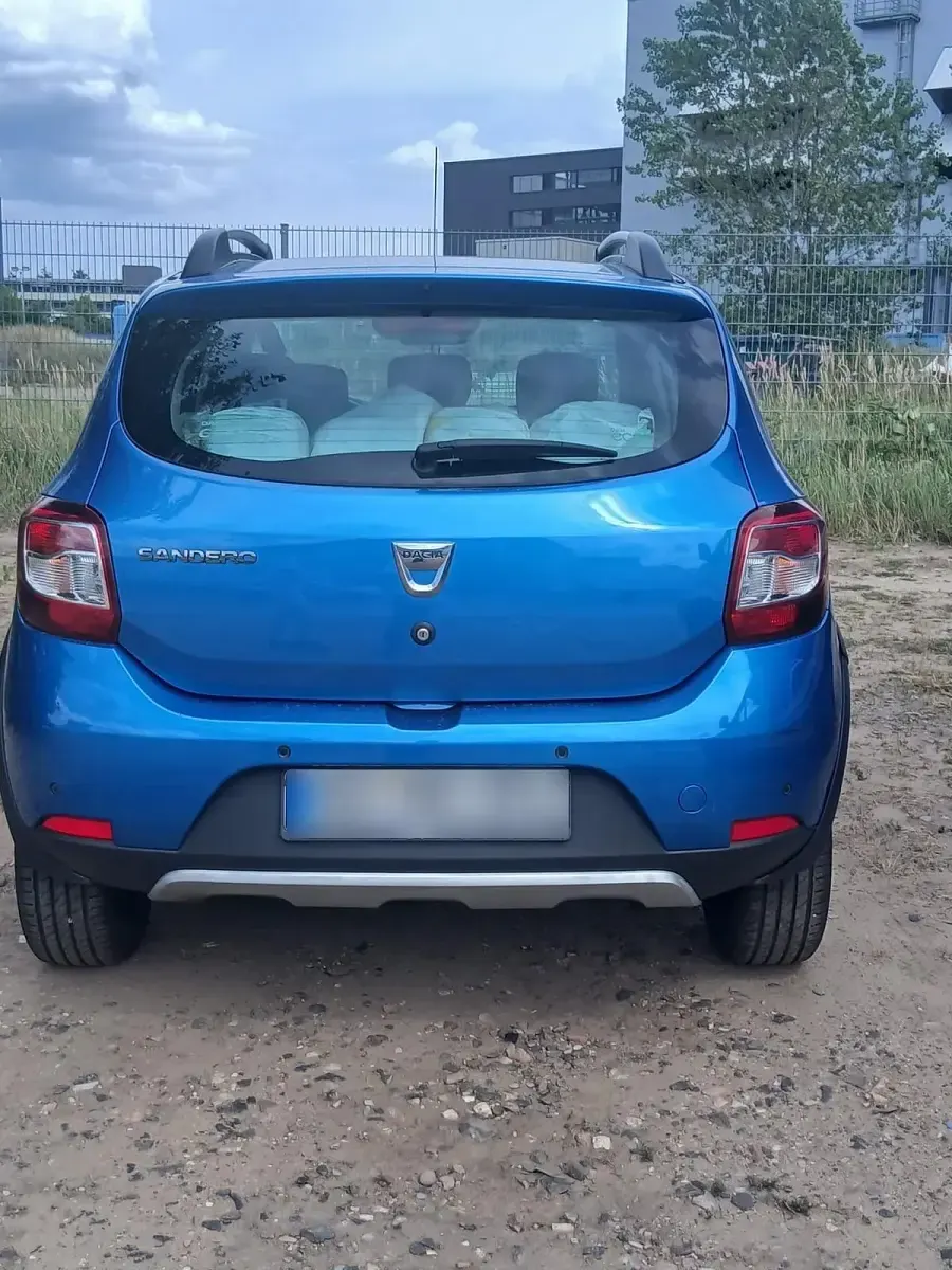 Gebraucht Dacia Sandero 90 PS (66 kW) 2013 Blau Limousine