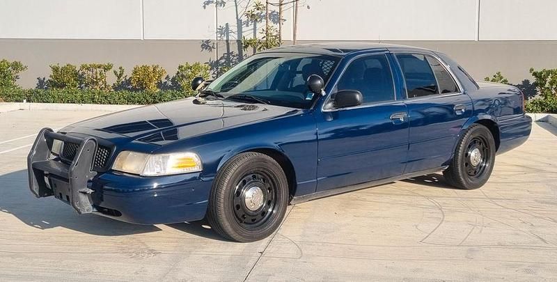 Gebraucht Ford Crown 250 PS (183 kW) 2008 Blau Limousine