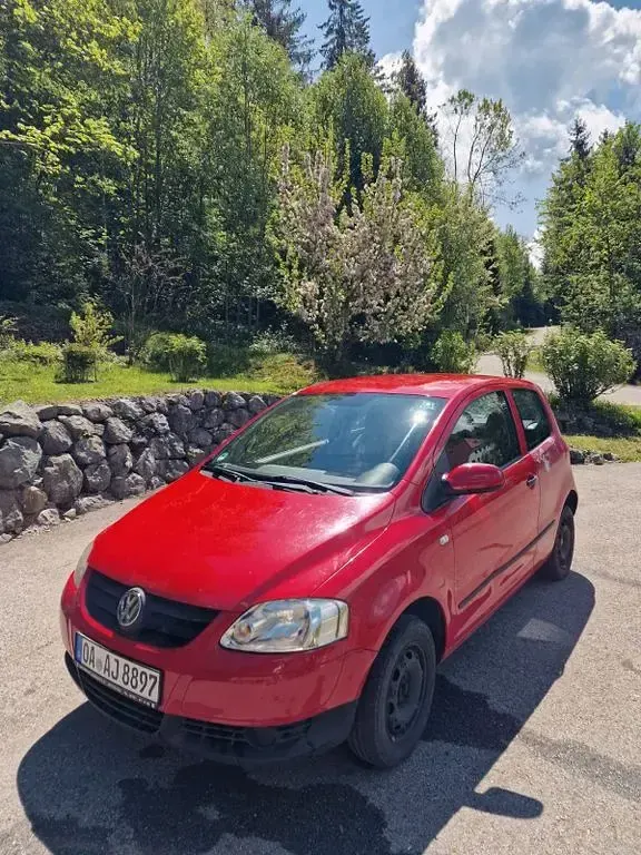 Usado VW Fox 54 CV (39 kW) 2005 Rojo Utilitario