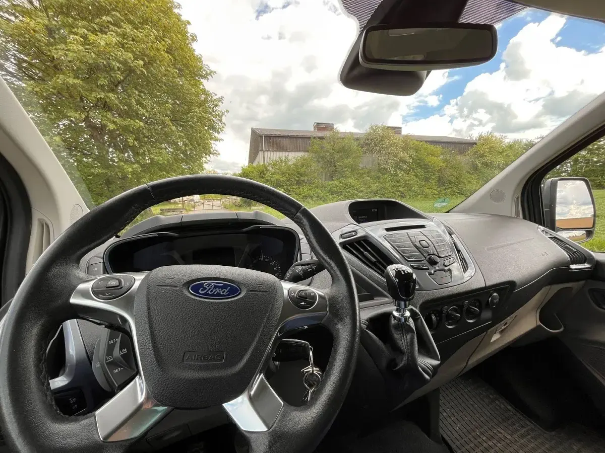 Używany Ford Tourneo 170 KM (125 kW) 2016 Szary Minivan