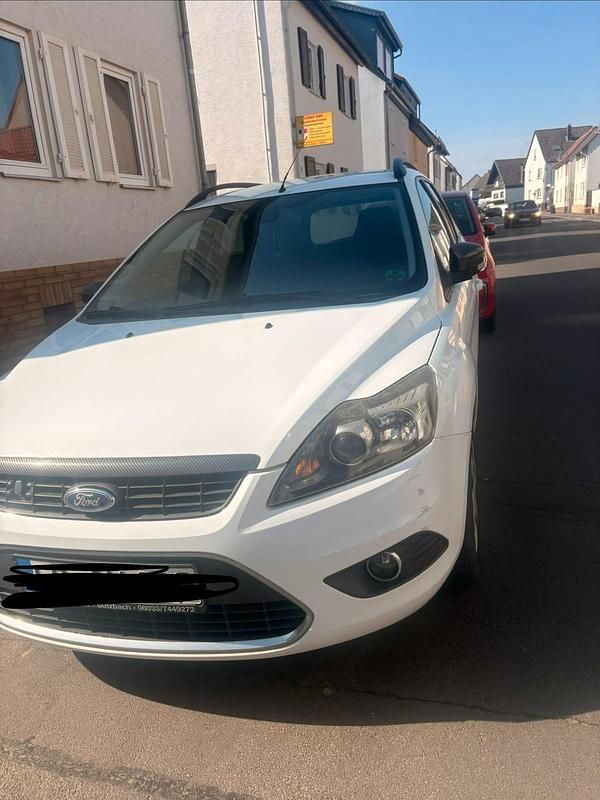 Gebraucht Ford Focus 120 PS (88 kW) 2008 Weiß Kombi